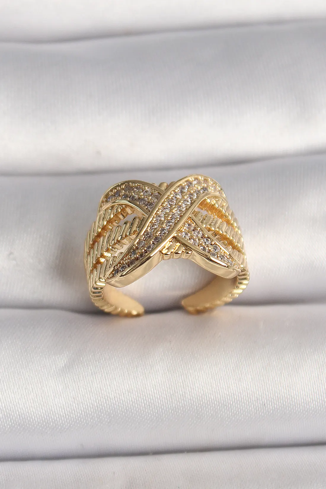 Pirinç Gold Renk Ayarlanabilir Zirkon Taşlı X Model Kadın Yüzük