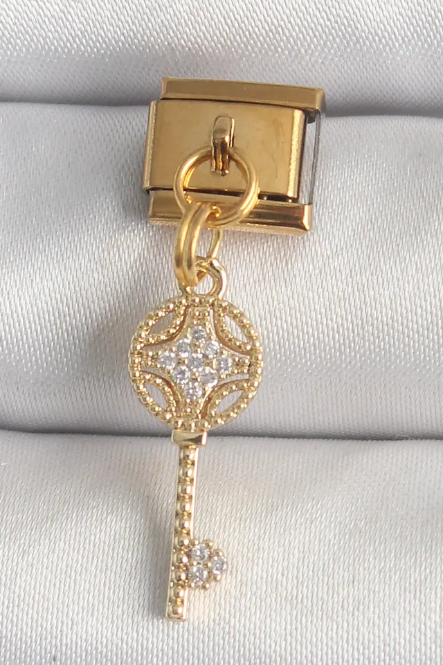 316L Çelik Gold Renk Sallantı Zirkon Taşlı Anahtar Model Nomination Charm