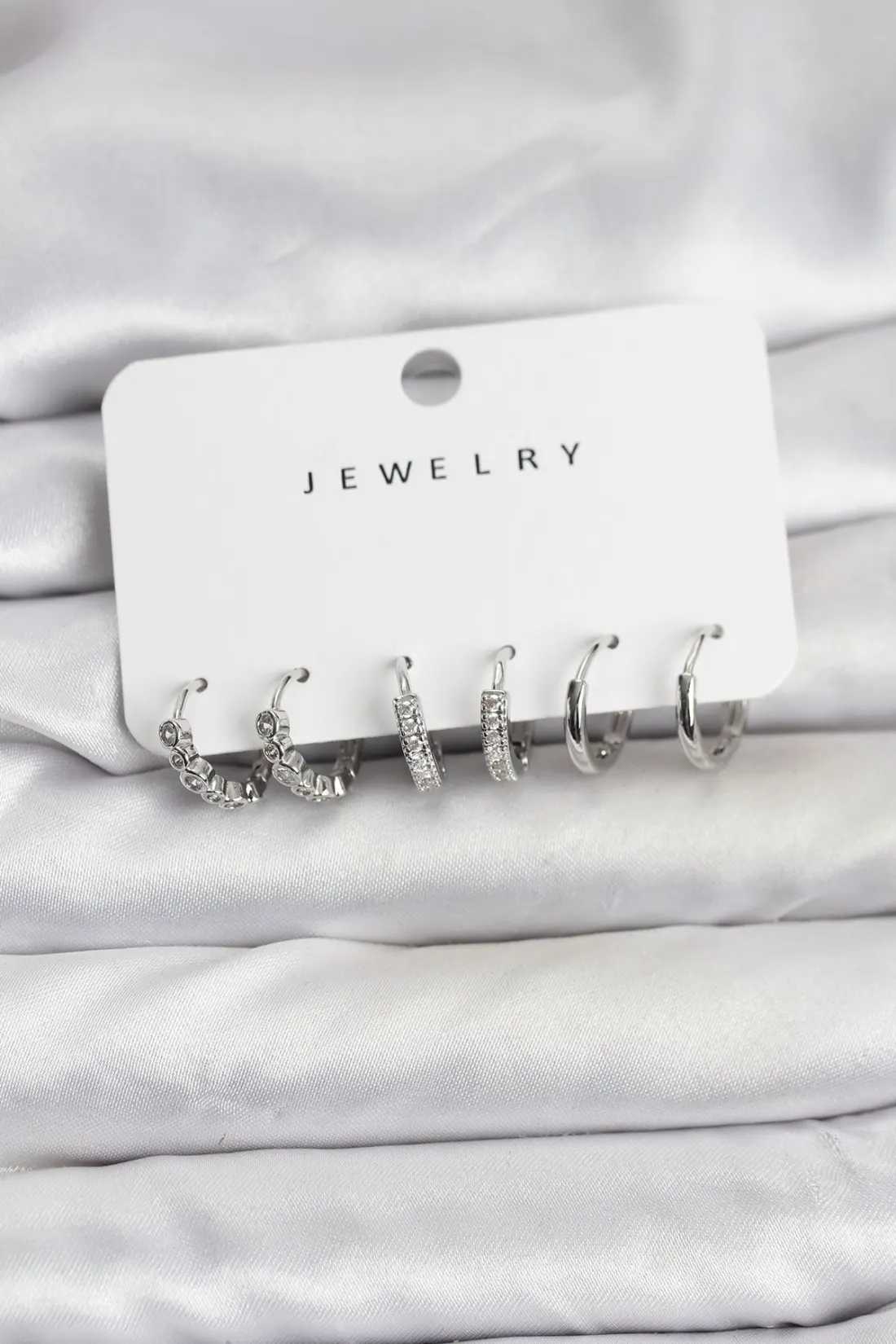 Gümüş Renk Pirinç Zirkon Taşlı Kadın Küpe Seti