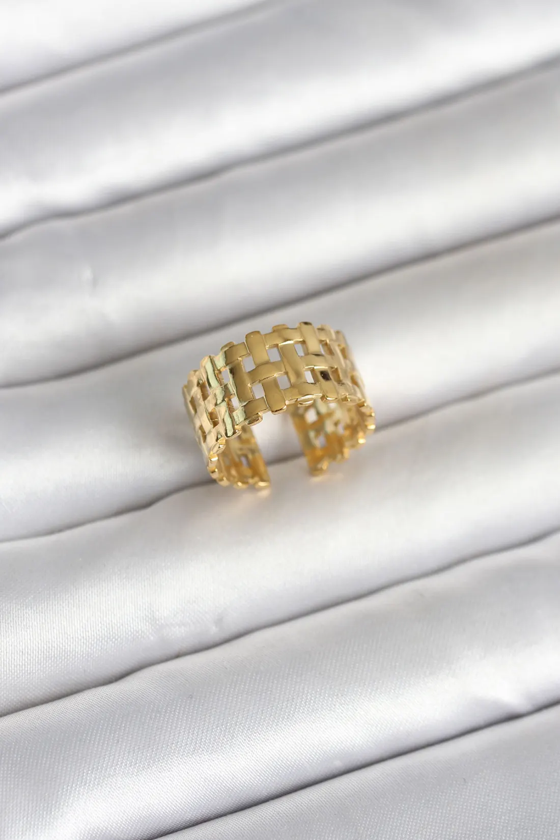 316L Çelik Gold Renk Hasır Model Kadın Yüzük
