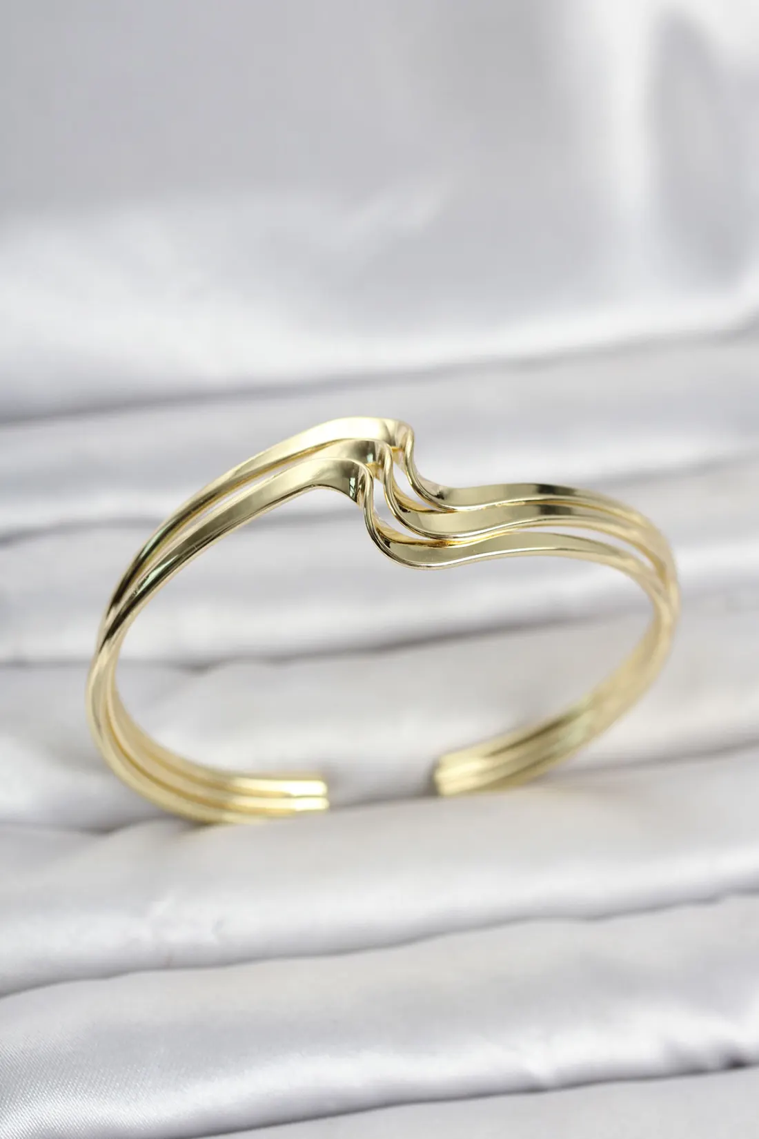 Zikzak Model Gold Renk Pirinç Kadın Bileklik