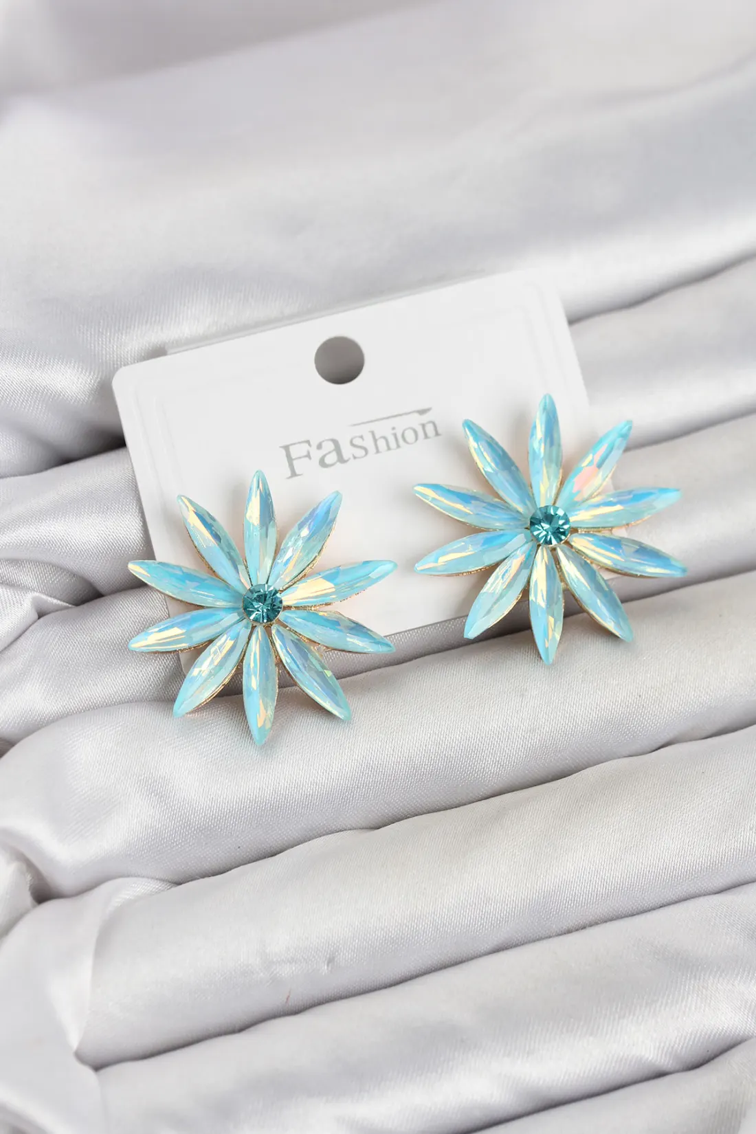 Buz Mavisi Kristal Taşlı Lotus Model Kadın Küpe